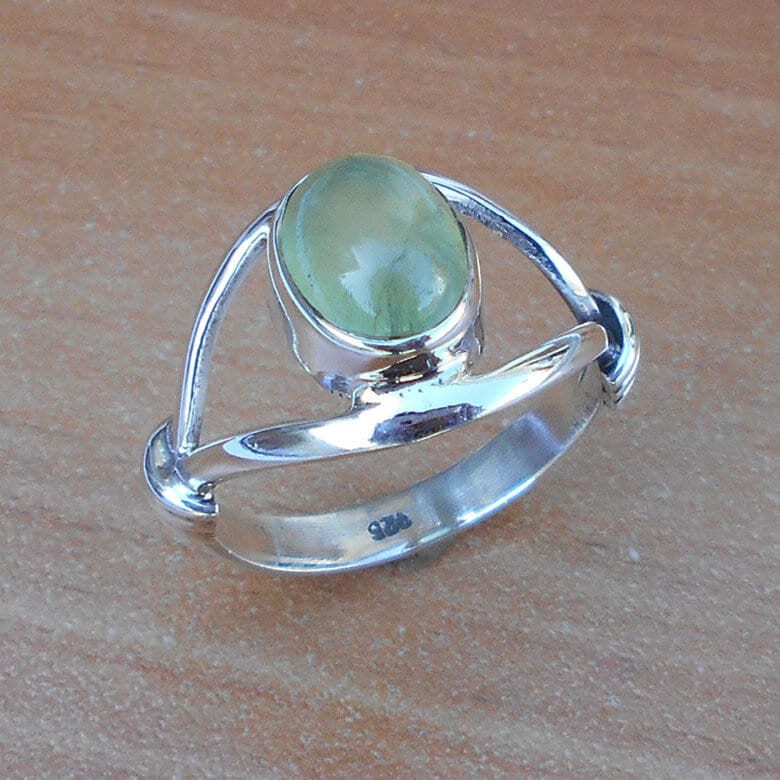 Prehnit Ring Ovaler Grüner Edelstein, Handgemachter Schmuck von BalajiJewels