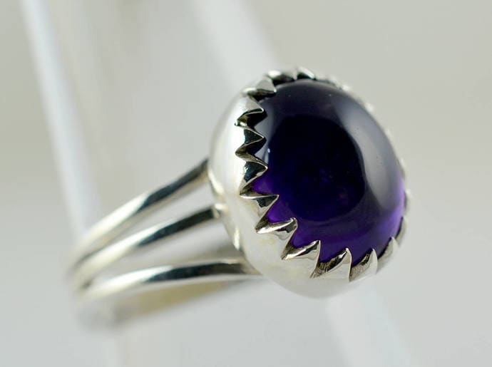 sterling Silber Amethyst Ring Oval Lila Edelstein, Bezel Set von BalajiJewels