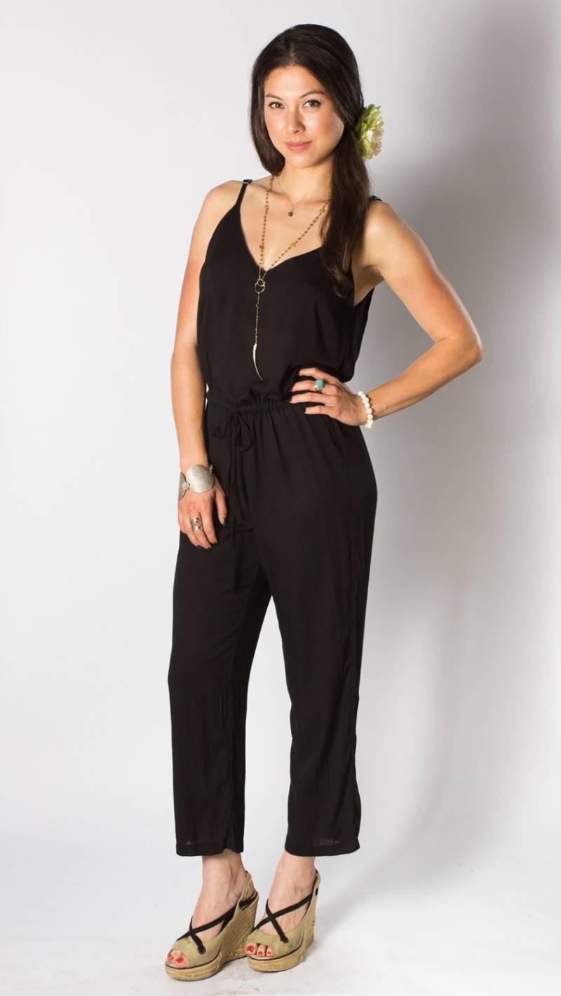 Schlussverkauf Classic & Chic Overall Mit Geradem Bein, Schwarz, Aus 100% Viskose Sarongs, Kordelzug Taille, Verstellbarer Schultergurt von BaliPrema