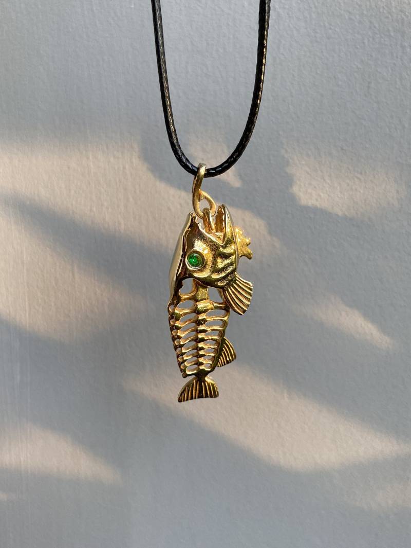 Anhänger Vergoldung Fisch Sterling Silber Grün Zirkon Halskette Beinhaltet Markenverpackung Sonnen Stil Schmuck Design Handmade Aus Bali von BaliSilverSun