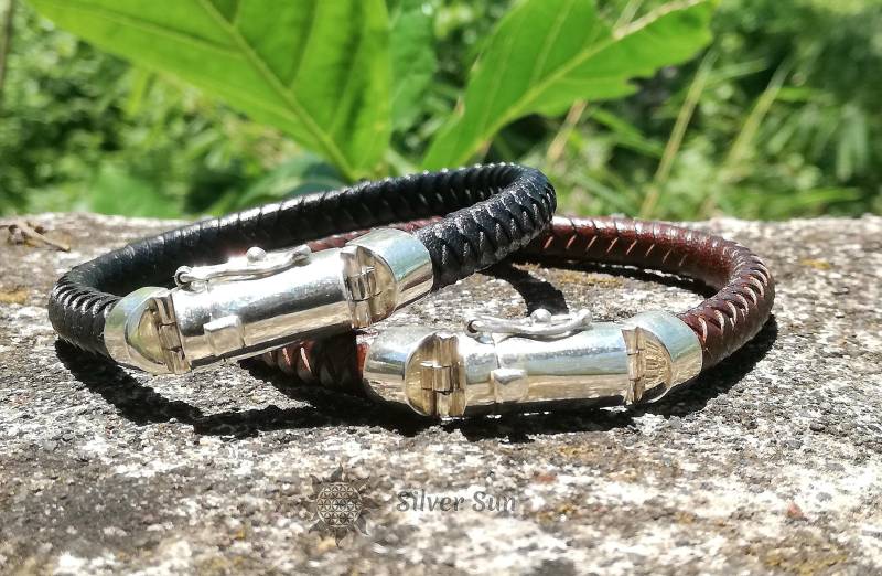 Armband Leder Sterling Silber Verschluss Schwarz Und Braun Farbe Beinhaltet Marken Verpackung Sonnen Stil Schmuck Design Handmade Aus Bali von BaliSilverSun