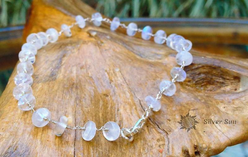 Armband Regenbogen Mondstein Durchmesser Perlen 5, 6 Mm Sterling Silber Draht Länge Beliebige Größe Schmuck Design Sonne Stil Handmade Aus Bali von BaliSilverSun
