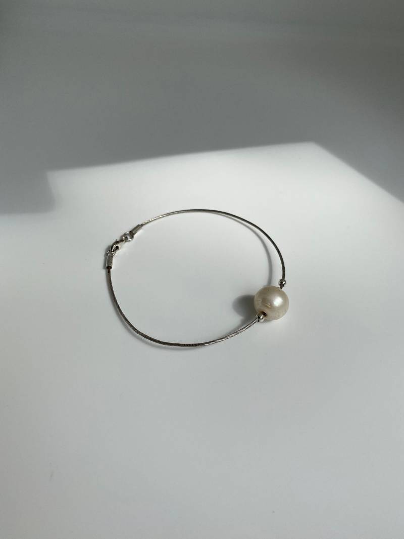 Armband Süßwasser Weiße Perlen Kugel Durchmesser 12 Mm Sterling Silber Draht Beliebige Länge Sonne Stil Schmuck Design Handmade Aus Bali von BaliSilverSun