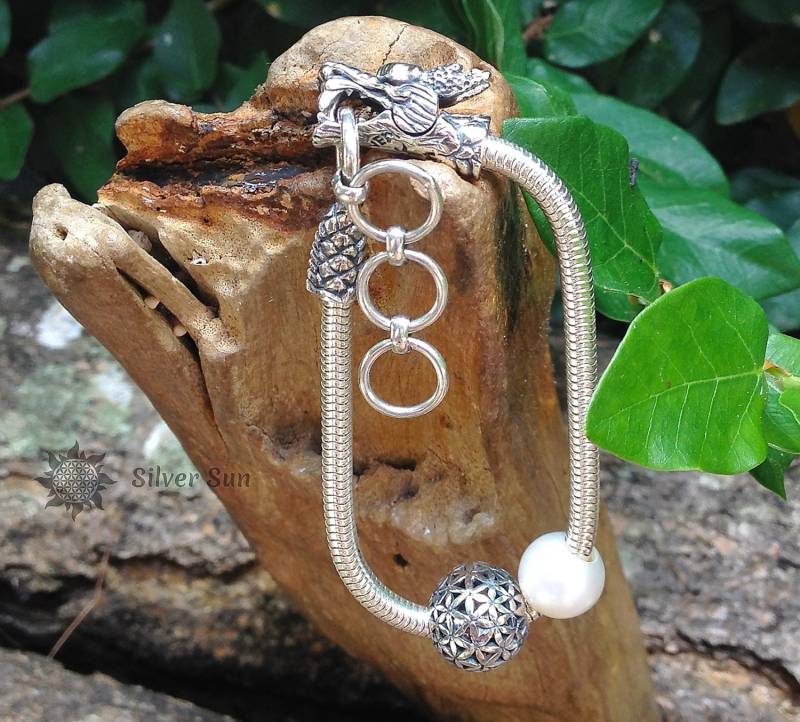 Drachen Armband Sterlingsilber Kette Kugel Blume Des Lebens Heilige Geometrie Weiße Perle Silber Sonnen Stil Schmuck Design Handarbeit Aus Bali von BaliSilverSun