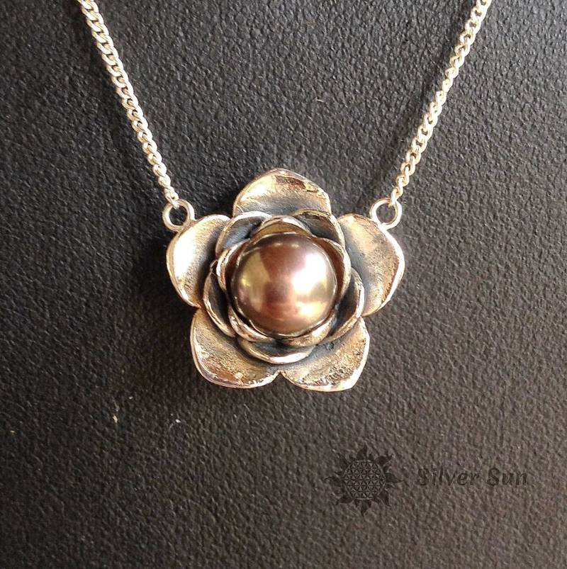 Halskette Lotus Sterling Silber Kette 48-50 cm Anhänger Schwarz Gold Süßwasser Perlen Sonnen Stil Schmuck Design Handmade From Bali von BaliSilverSun