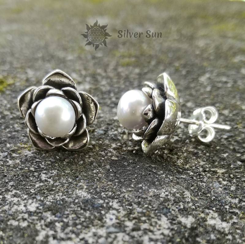 Ohrringe Lotus Sterling Silber Verschiedene Farben Perlen Beinhaltet Markenverpackung Sonnenstil Schmuck Design Handmade Aus Bali von BaliSilverSun