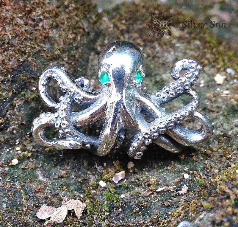 Ohrringe Oktopus Sterling Silber Grün Kristalle Beinhaltet Markenverpackung Sonnenstil Schmuck Design Handmade Aus Bali von BaliSilverSun