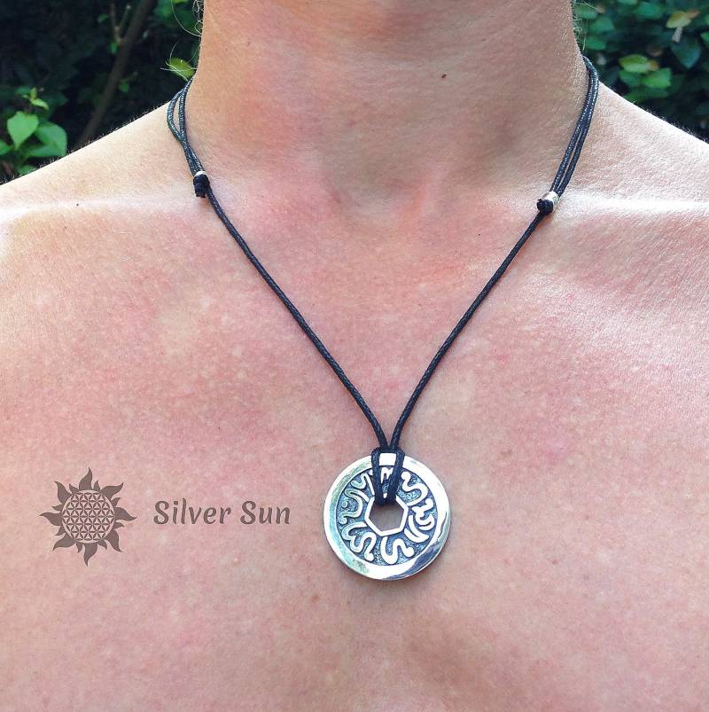 Old Style Bali Sterling Silber Münze Anhänger Sun Schmuck Design Handgefertigt Aus Beinhaltet Markenverpackung Halskette von BaliSilverSun