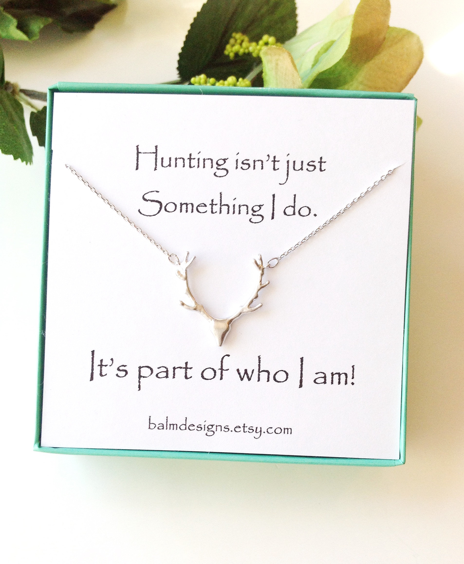 Gold Geweih Halskette, Land Mädchen Schmuck, Silber Geweih, Jagd Geschenke, Hirschgeweih Schmuck Jäger Hirschkopf von BalmDesigns