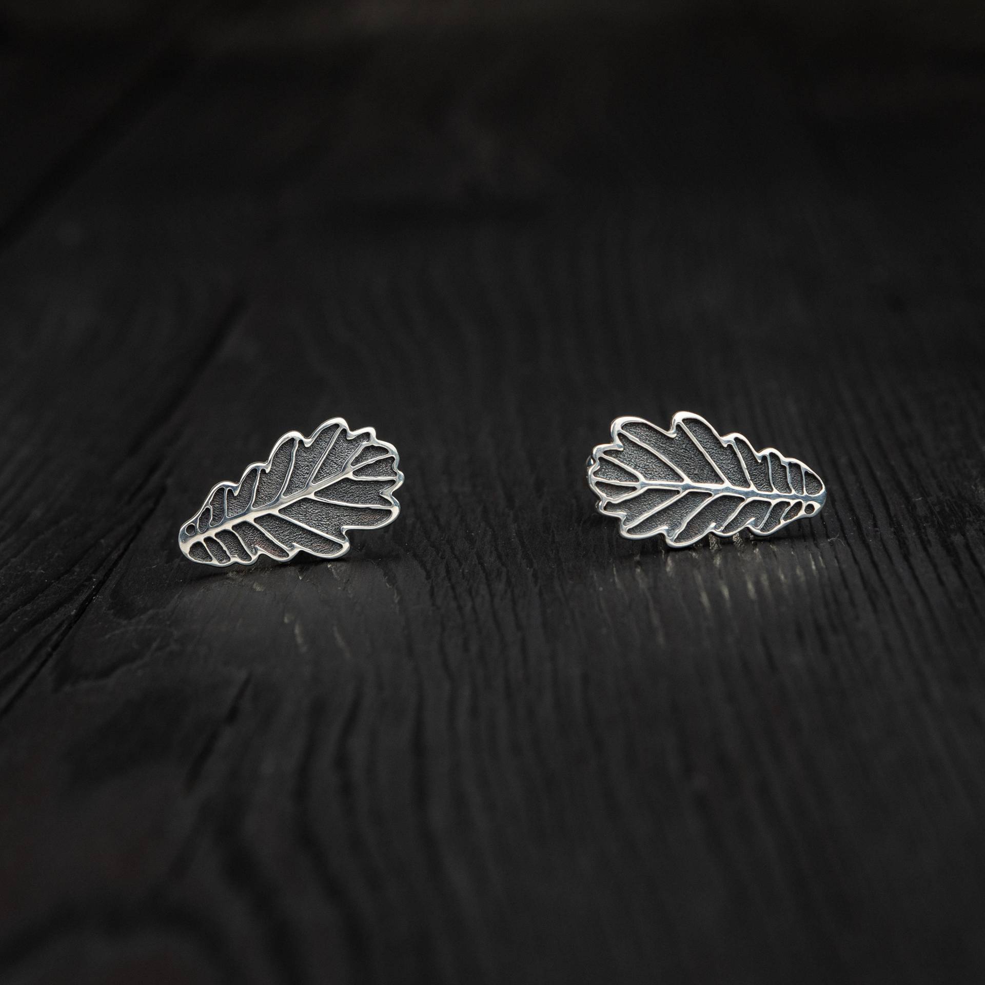 Manschettenknöpfe Mit Eichenblatt Silber in Einer Holz Geschenkbox || Besonderes Geschenk Für Männer Natur Inspiriert Originelles Ihn von BalticJewelryLatvia