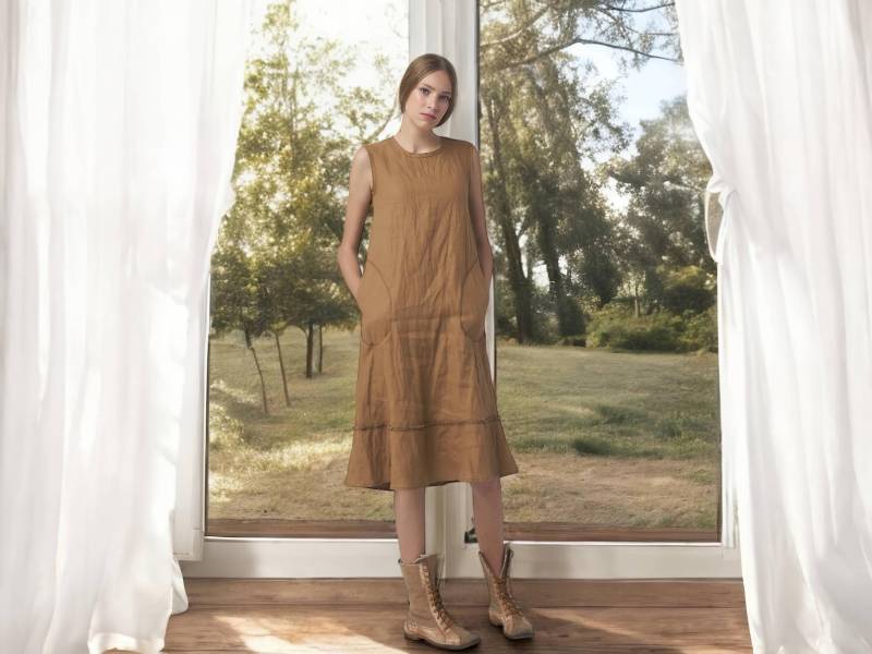 Lockeres Sommerkleid Aus Reinem Leinen Mit Rundhalsausschnitt Und V-Ausschnitt von BalticLinenArt