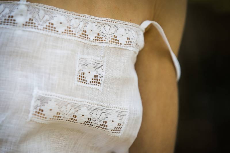 Kurzes Leinenkleid/Nachtwäsche Mit Schnürung, Trägerkleid, Nachthemd von BaltieDarbi