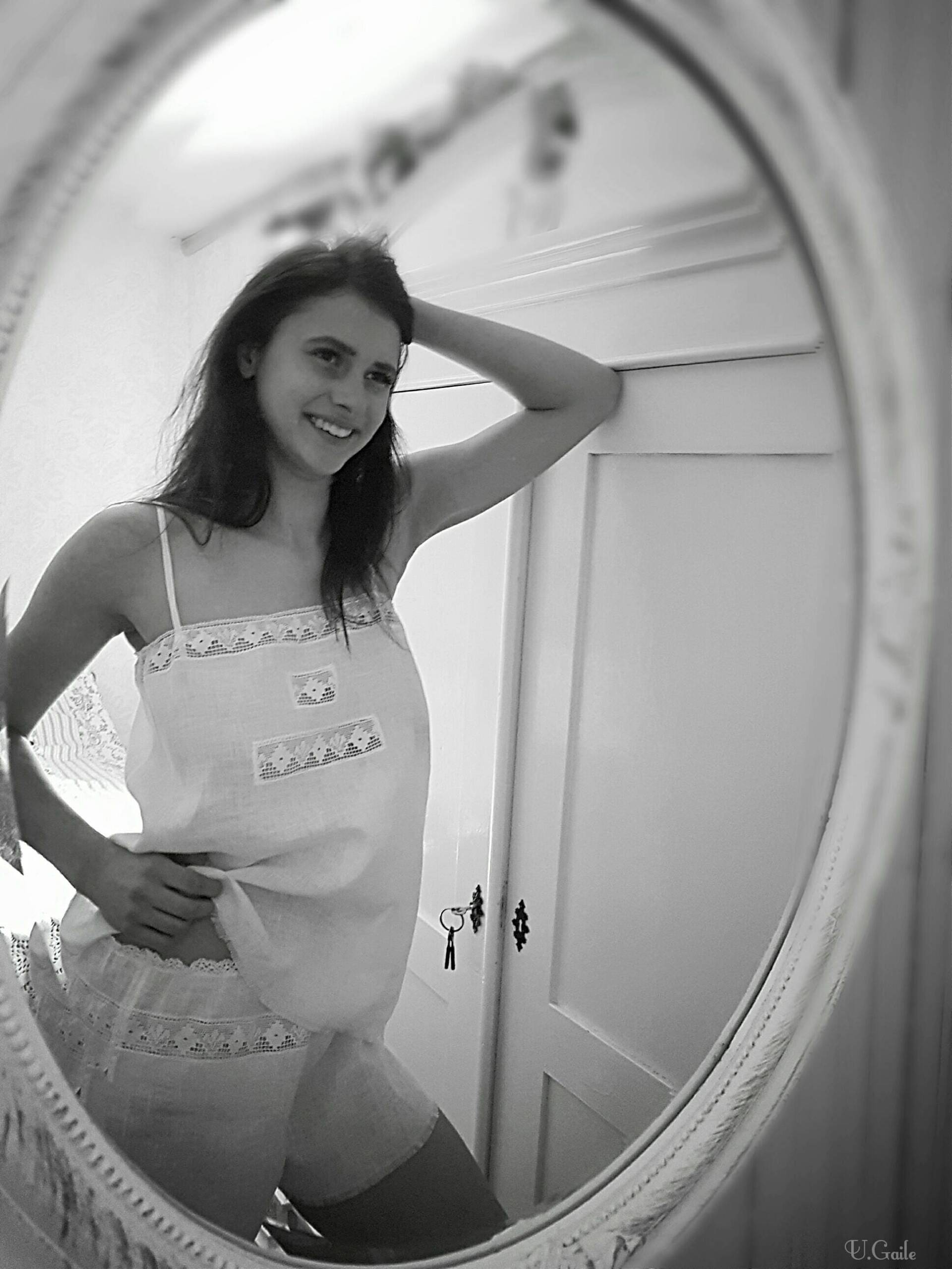 Handgefertigtes Leinen Nachtwäsche Set, Spitzenbesatz Shorts Und Cami von BaltieDarbi