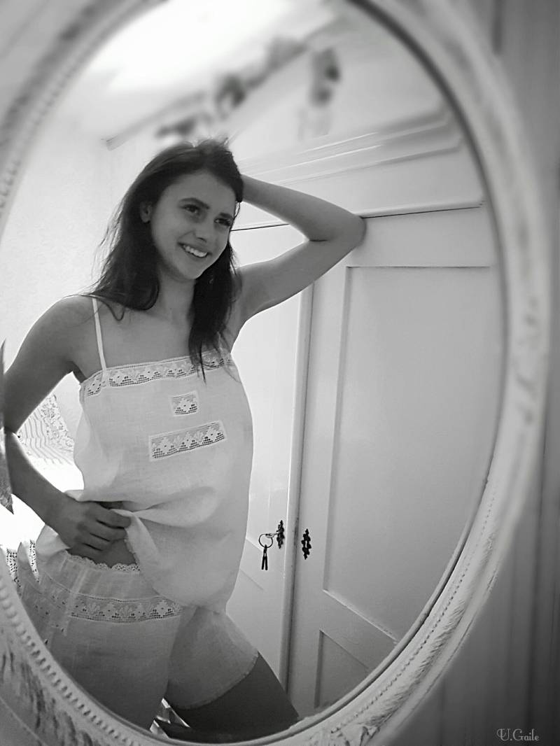 Handgefertigtes Leinen Nachtwäsche Set, Spitzenbesatz Shorts Und Cami von BaltieDarbi