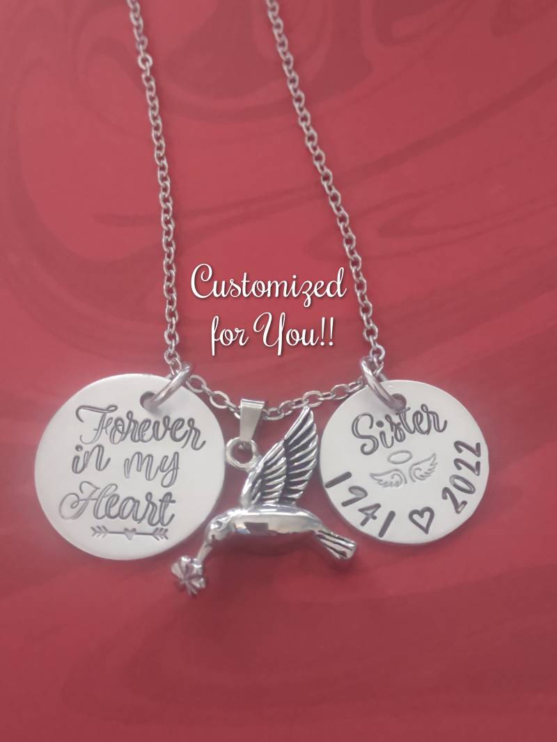 Feuerbestattung Urne Kolibri Halskette, Jetzt Fliegt Sie Mit Kolibris Erinnerung Personalisierte Hand Gestempelt Mom Memorial von BamBamKreations