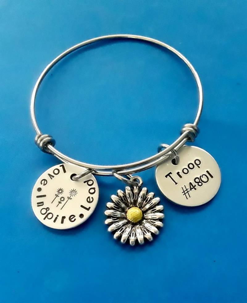 Pfadfinderführer Armband, Hand Gestempelt Schmuck, Liebe Führen Inspirieren, Truppenführer Geschenk, Personalisierte Mädchen Clubführer Daisy, Custom von BamBamKreations