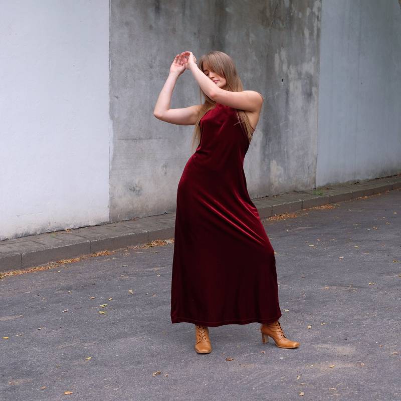 Vintage 90Er Jahre Y2K Burgund Velour Kleid Maxi Abendkleid Halfter Rot Samt Abend A-Linie Ärmellos Langes Partykleid Stehkragen Sz M/L von BambiAndPeach