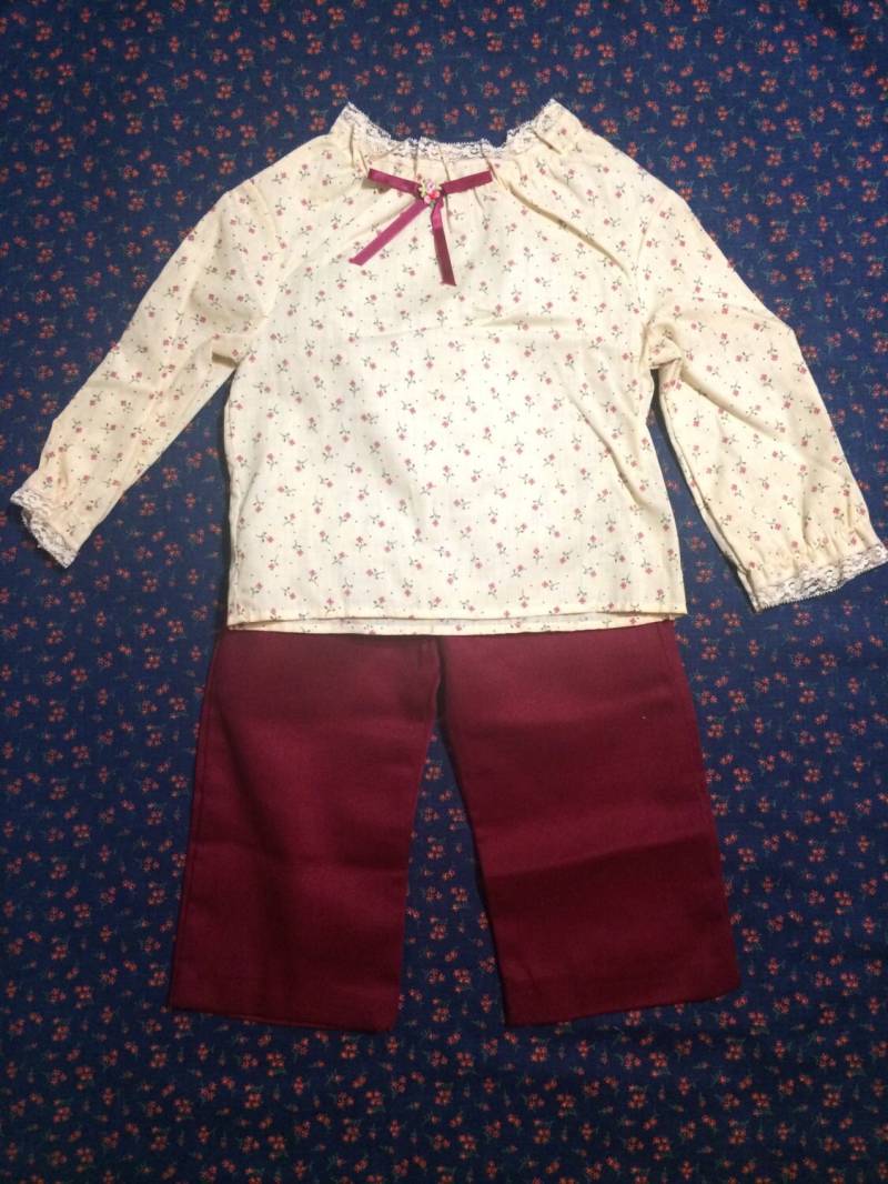 Vintage Mädchen Ditsy Print Bauern Top & Burgunder Hosen Set Gr. 2T, Braun Langarm Blumen Print, Retro Kleinkind Country Chic, Folk Style von BambiVintageKids