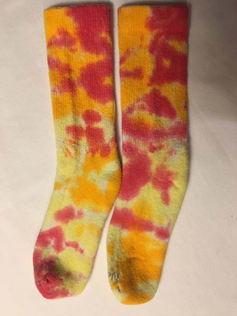 Eisgefärbte Socken Gelb Fuchsia Und Hellorange Damen Größe 4-10 Marke No Nonsense von BambisSoapandTieDye