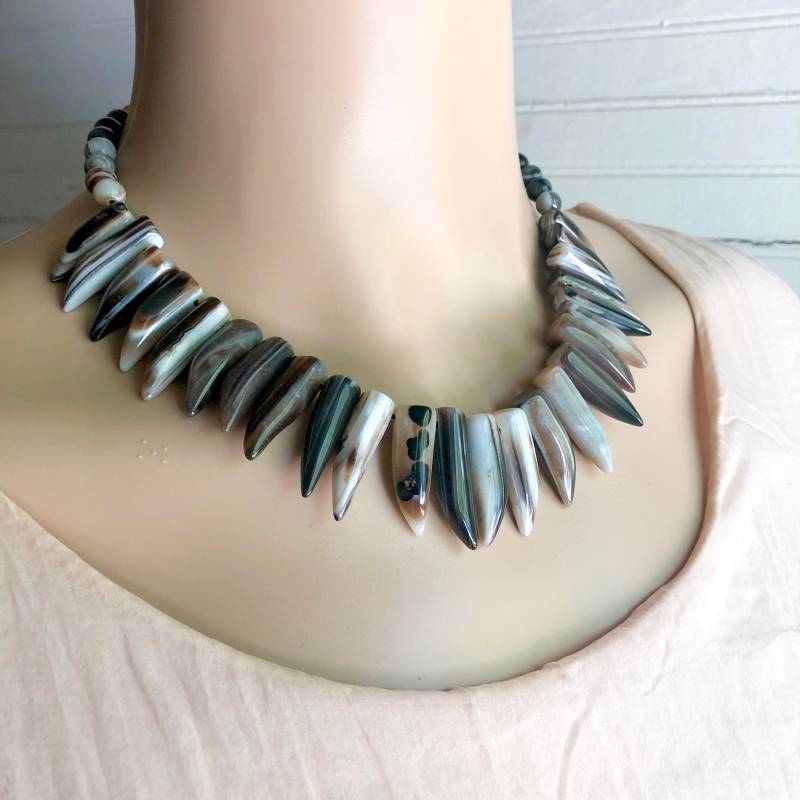 Handgefädelte Sterling Silber Achat Perlenkette Mit Schwarzen Und Braunen Bändern, 45 cm Länge von BanadosEtshop