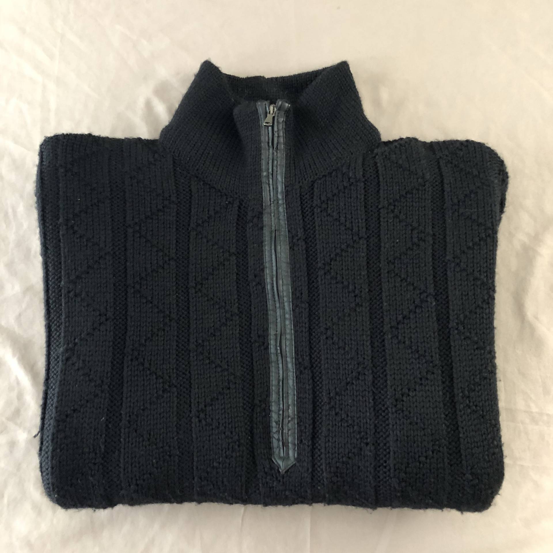 Vintage Gianfranco Ferre Schwarzer Langarm Pullover Gr. M von BanadosEtshop