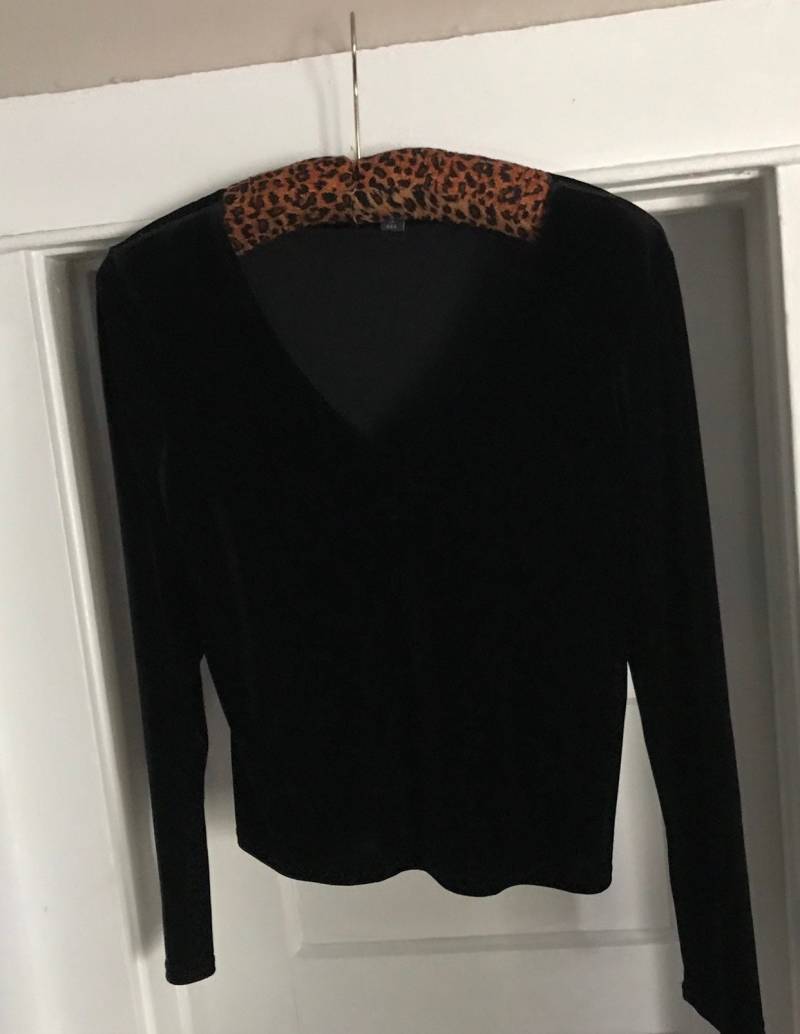 Schwarzer Samt Pullover Mit V-Ausschnitt , Damen Größe L - Ralph Lauren Sport von BananaBleu