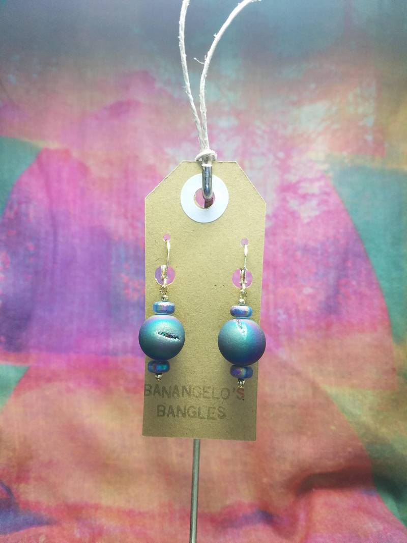 Pfau-Peek-A-Boo Druzy Quarz-Ohrringe von BanangelosBangles