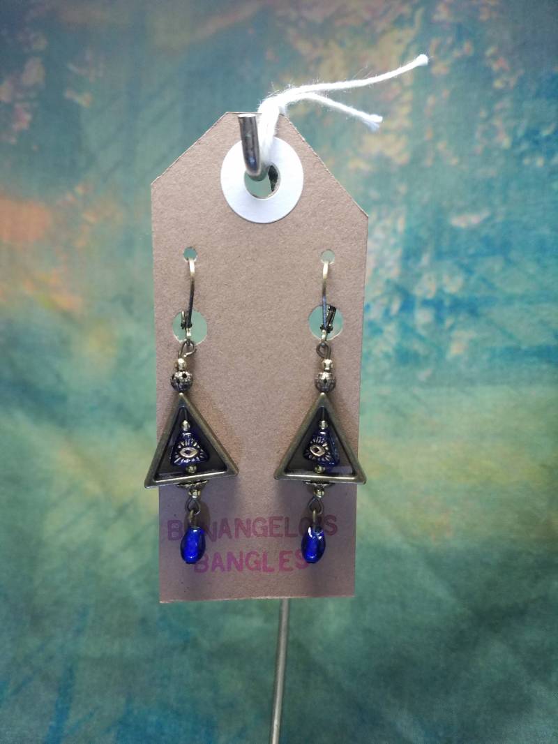 Vintage Blaue Auge Perlen Und Ohrringe Aus Messing Rahmen Vintage Blaue Auge Perlen Und Ohrringe Aus Messing Rahmen von BanangelosBangles