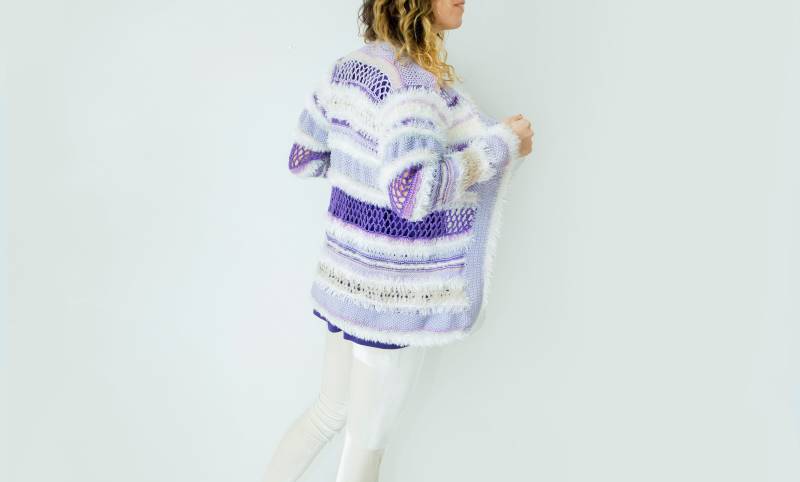 Lila Strick 80Er Jahre Extravagant Grandma Rave Cardigan Vintage 90S Clubbing Shirt Lila Strick 80Er Jahre Extravagant Grandma Rave Cardigan Vintage 90S Clubbing Shirt von BananiFashion