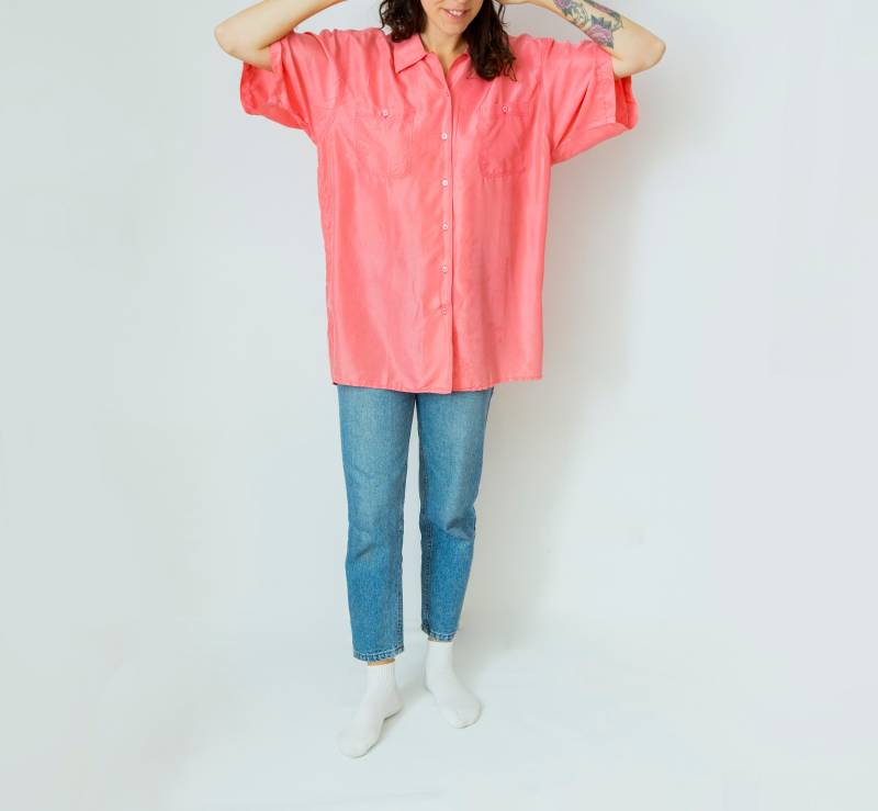 Rosa Seiden Shirt Kaida Of Sweden Seidenbluse Vintage Seidenmode Pfirsich Mode Top Rosa Seiden Shirt Kaida Of Sweden Seidenbluse Vintage Seidenmode Pfirsich Mode Top von BananiFashion