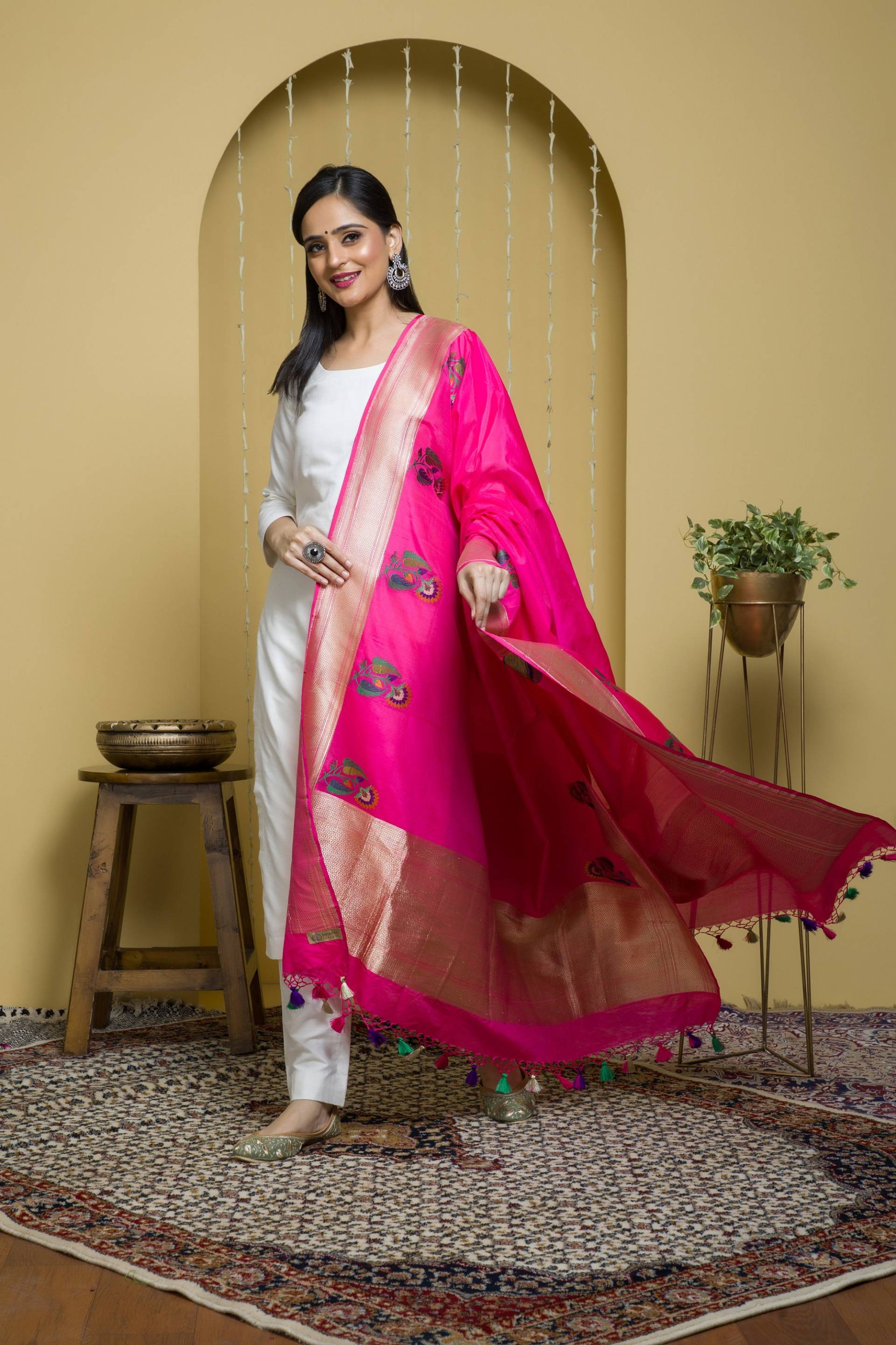 Reine Dupatta Seide Reine Dupatta Seide von BanarasiThreads