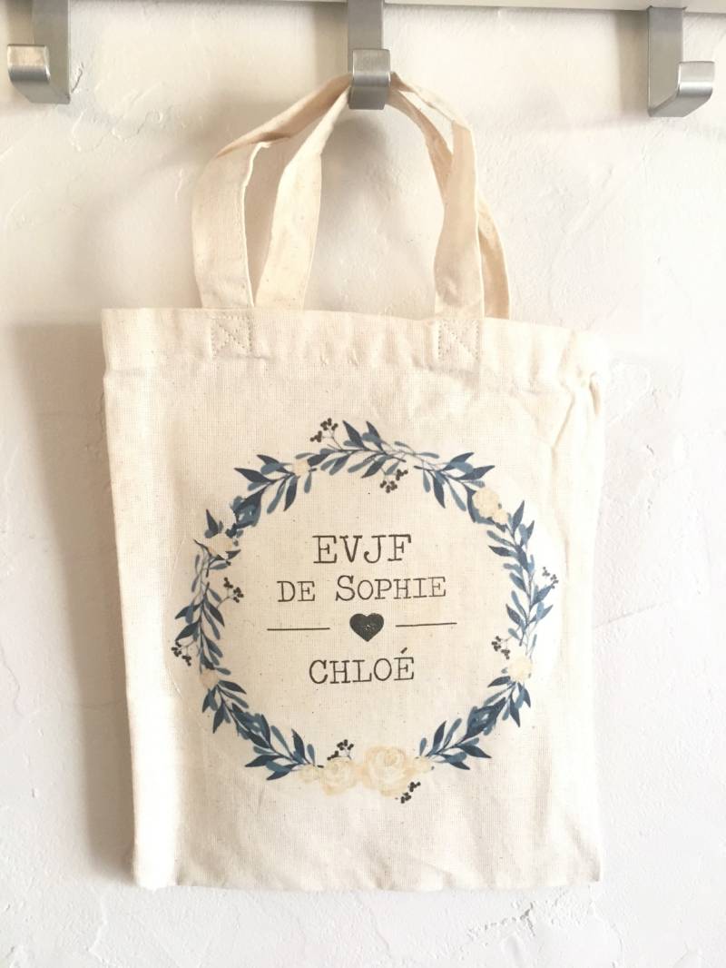 Personalisierter Baumwollbeutel Zum Junggesellinnenabschied Mit Vornamen Und Datum Deiner Wahl 22x26 cm Hochzeit Evjf Personalisierter Baumwollbeutel Zum Junggesellinnenabschied Mit Vornamen Und Datum Deiner Wahl 22x26 cm Hochzeit Evjf von Banasah