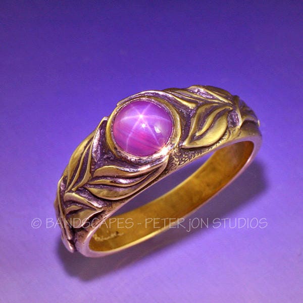 sternsaphir Im Graceful Leaves Design, Gefasst in 585Er Gold von BandScapes