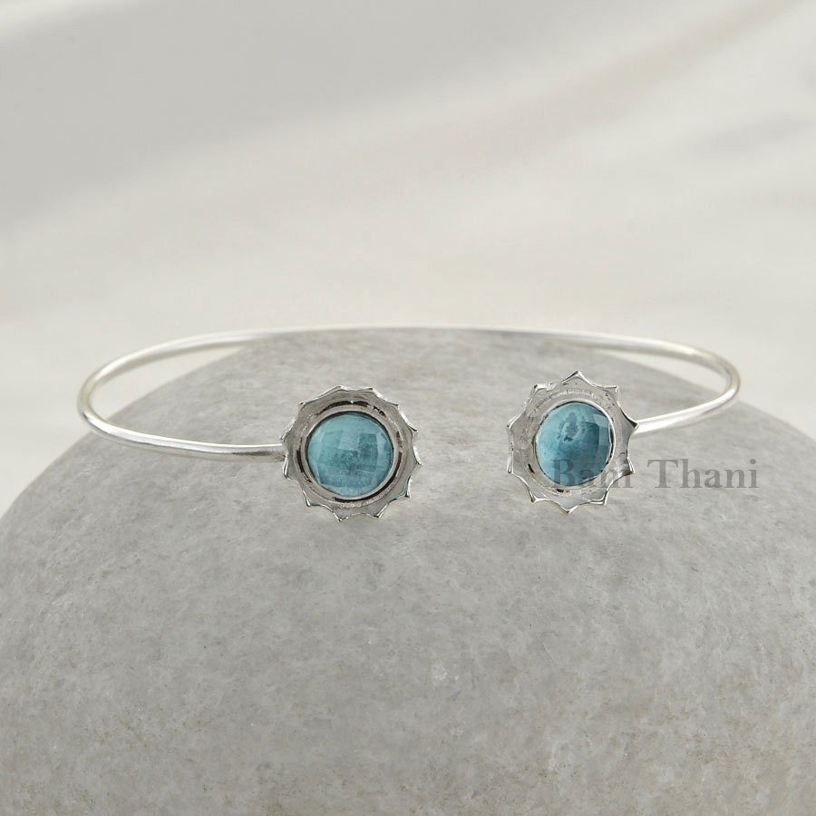 925 Sterling Silber Designer Armreif, Aqua Quarz Edelstein, Rund, Facettiert, 7 Mm #1390 925 Sterling Silber Designer Armreif, Aqua Quarz Edelstein, Rund, Facettiert, 7 Mm #1390 von BaniThani