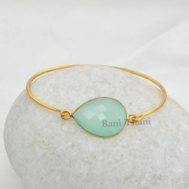 Aqua Chalcedon Edelstein Armband - Vergoldeter 925 Sterling Silber Armreif Hochzeitsgeschenk Für Frauen Handgemachtes Geschenk Sie von BaniThani