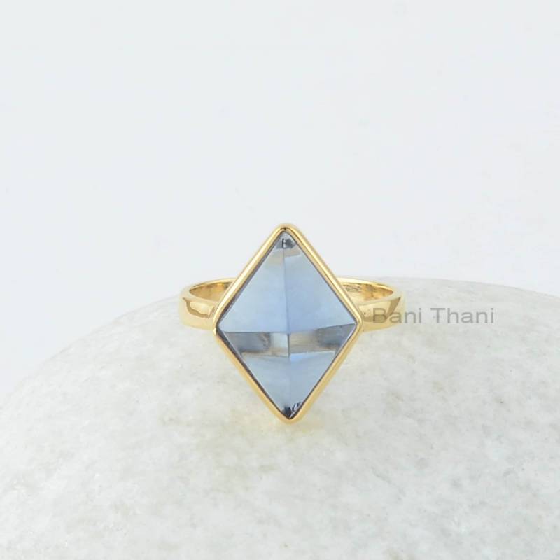 Blauquarz Edelstein Silberring - Vergoldeter 925Er 10 X 16 Mm Pyramiden Ring Hochzeitsgeschenk Für Frauen Handgemachter von BaniThani