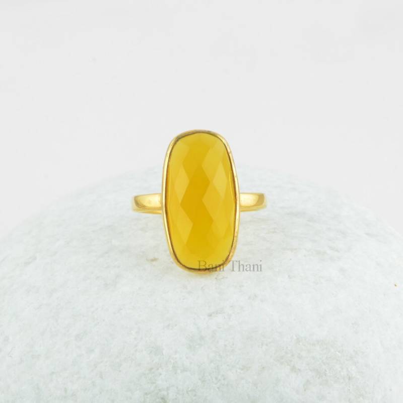 Gelber Chalcedon Halbedelstein Oval 10 X 20 Mm Facettierter Edelstein Ring, Vergoldeter 925 Sterling Silber Cocktail Brautjungfer Geschenk Ring von BaniThani
