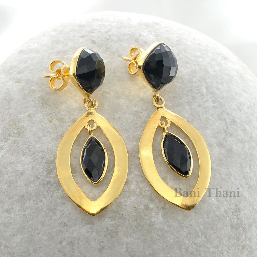 Jubiläumsgeschenk Ohrringe, Schwarzer Onyx Facettierter Edelstein Tropfen 18K Vergoldete 925 Sterling Silber Elegante Ohrringe von BaniThani