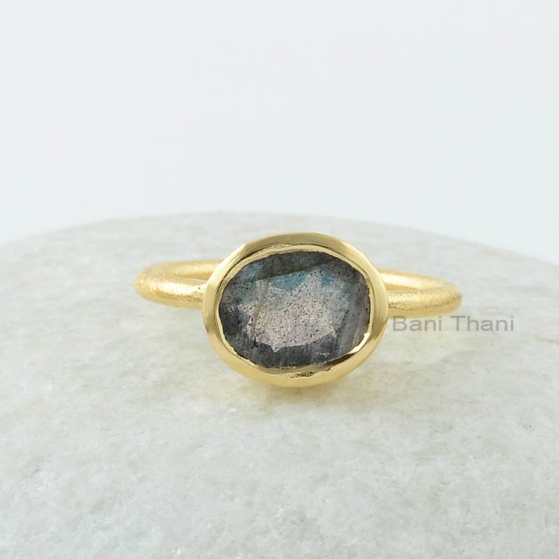 Labradorit Ring - 925 Massiv Silber Vergoldeter Handgemachter Schmuck Ovaler Stein Zierlicher Für Dame Geschenk Liebhaber von BaniThani
