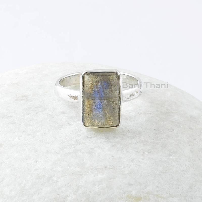 Labradorit Silberring, 8 X 12 Mm Rechteck Edelstein Ring, Sterling Silber Lünette Beste Geschenk Für Frau von BaniThani