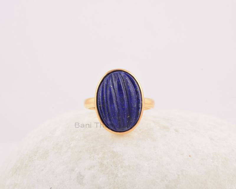 Lapis Lazuli Ring Geschnitzt - Massiv Silber Versprechen Geschenk Für Mädchen Zierlicher von BaniThani
