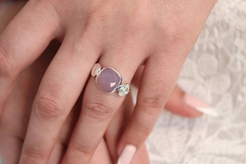 Lavendel Chalcedon Silber Ring - 925 Sterling Designer Kissen Edelstein Für Frauen Braut Schmuck von BaniThani