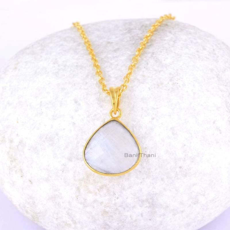 Mondstein Halskette-Regenbogen 16 X Mm Herz 18K Vergoldet Sterling Silber Halskette-Geschenk Für Sie von BaniThani