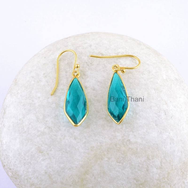 Petrol Quarz Edelstein Tropfen Ohrring - 18K Vergoldeter 925 Sterling Silber Ohrhänger Jahrestag Geschenk Für Frauen Sie von BaniThani