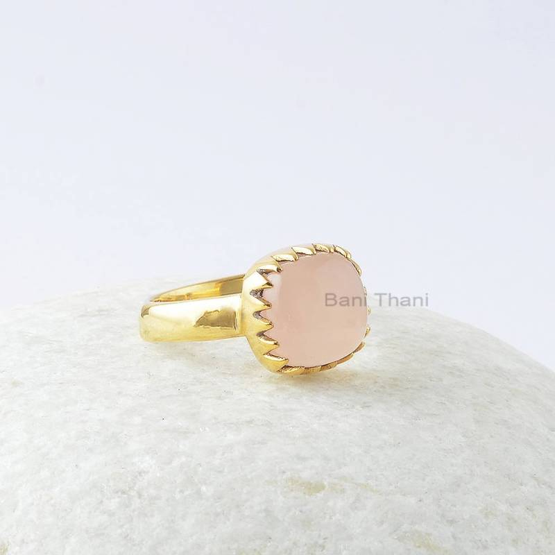 Rosa Chalcedon Ring, Rosa 10 X Mm Kissen Edelstein Zick-Zack-Lünette Sterling Silber Designer Geschenk Für Frauen von BaniThani