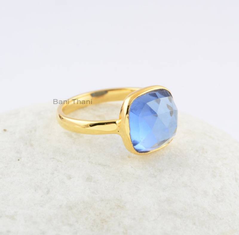Saphir Ring, Quarz 10 X Mm Kissen Edelstein 18K Vergoldet Cocktail Valentinstag 925 Sterling Silber Ring von BaniThani