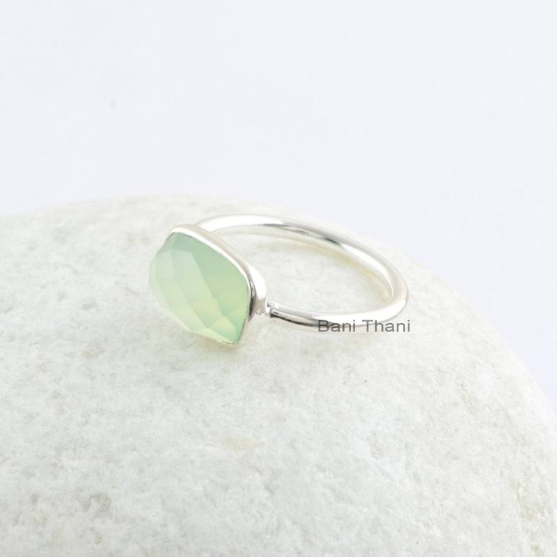 Schöner Silber Chalcedon Ring-Grüner 7 X 11 Mm Kissen Ring-925 Sterling Stein Ring-Midi Ring Für Frauen von BaniThani