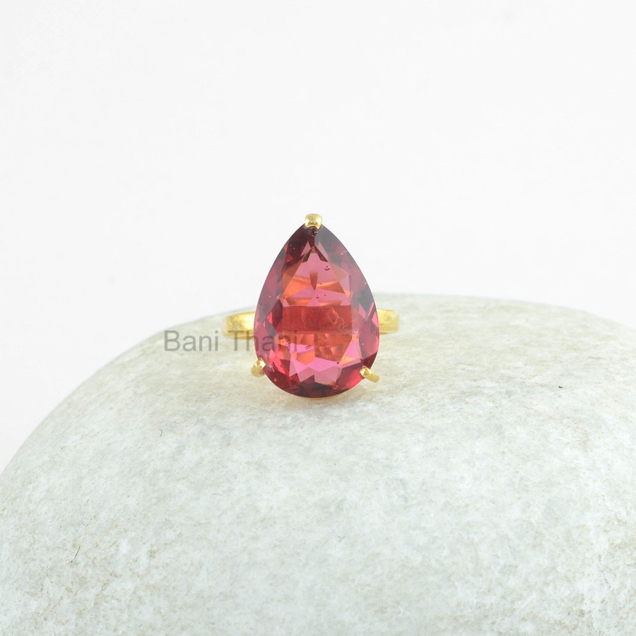 Silberring, Prong Ring, Rosa Turmalin Gold Plattiert Silber 925 Birne 12x16mm von BaniThani
