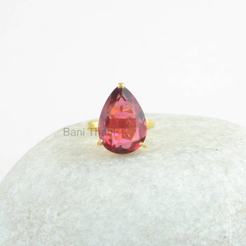 Silberring, Prong Ring, Rosa Turmalin Gold Plattiert Silber 925 Birne 12x16mm von BaniThani