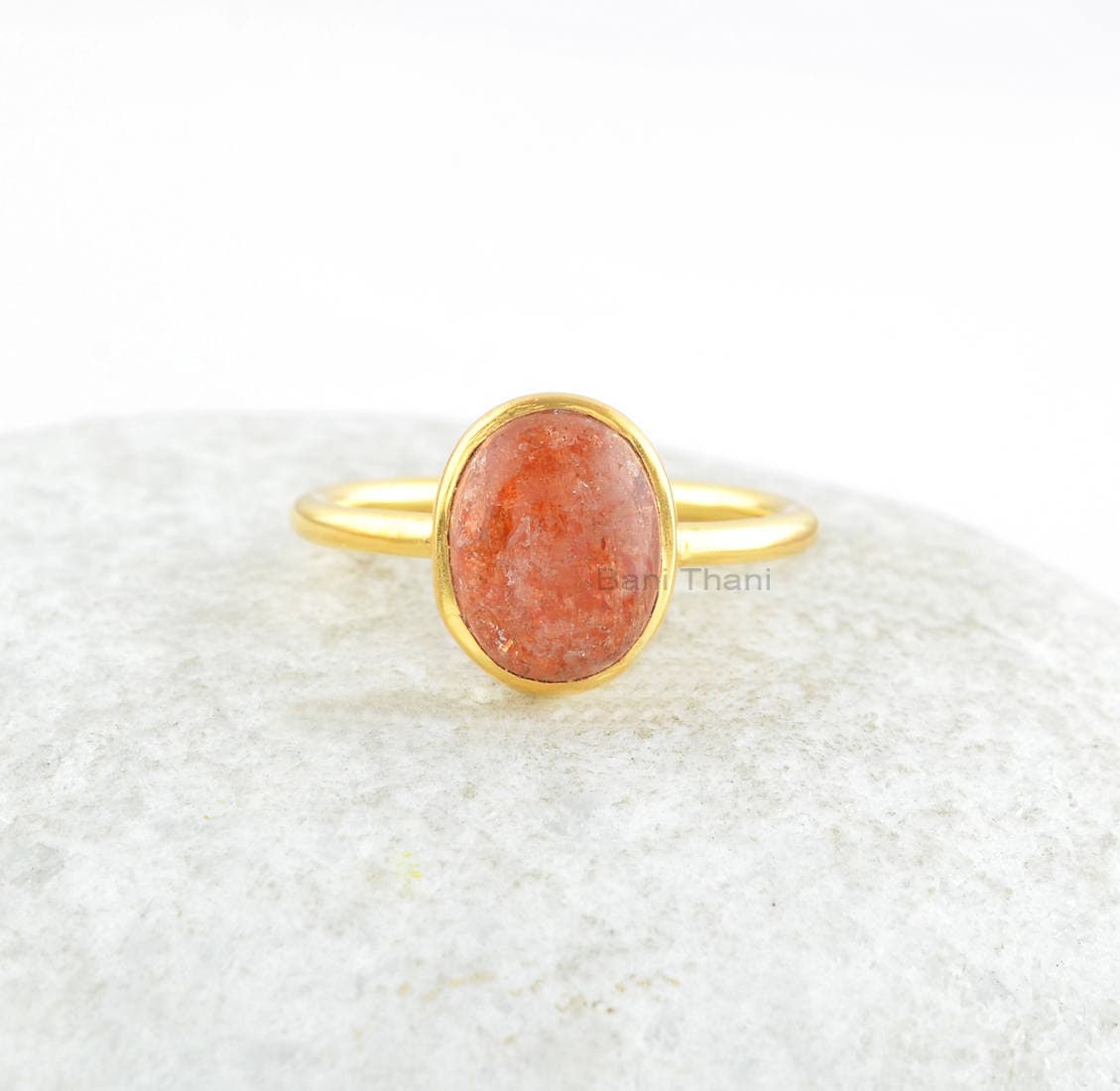 Sonnenstein 8x10mm Oval 925Er Sterling Silber Mit 18K Gold Überzogener Ring, Mehr Und Andere Edelstein-Ring-Sammlung von BaniThani